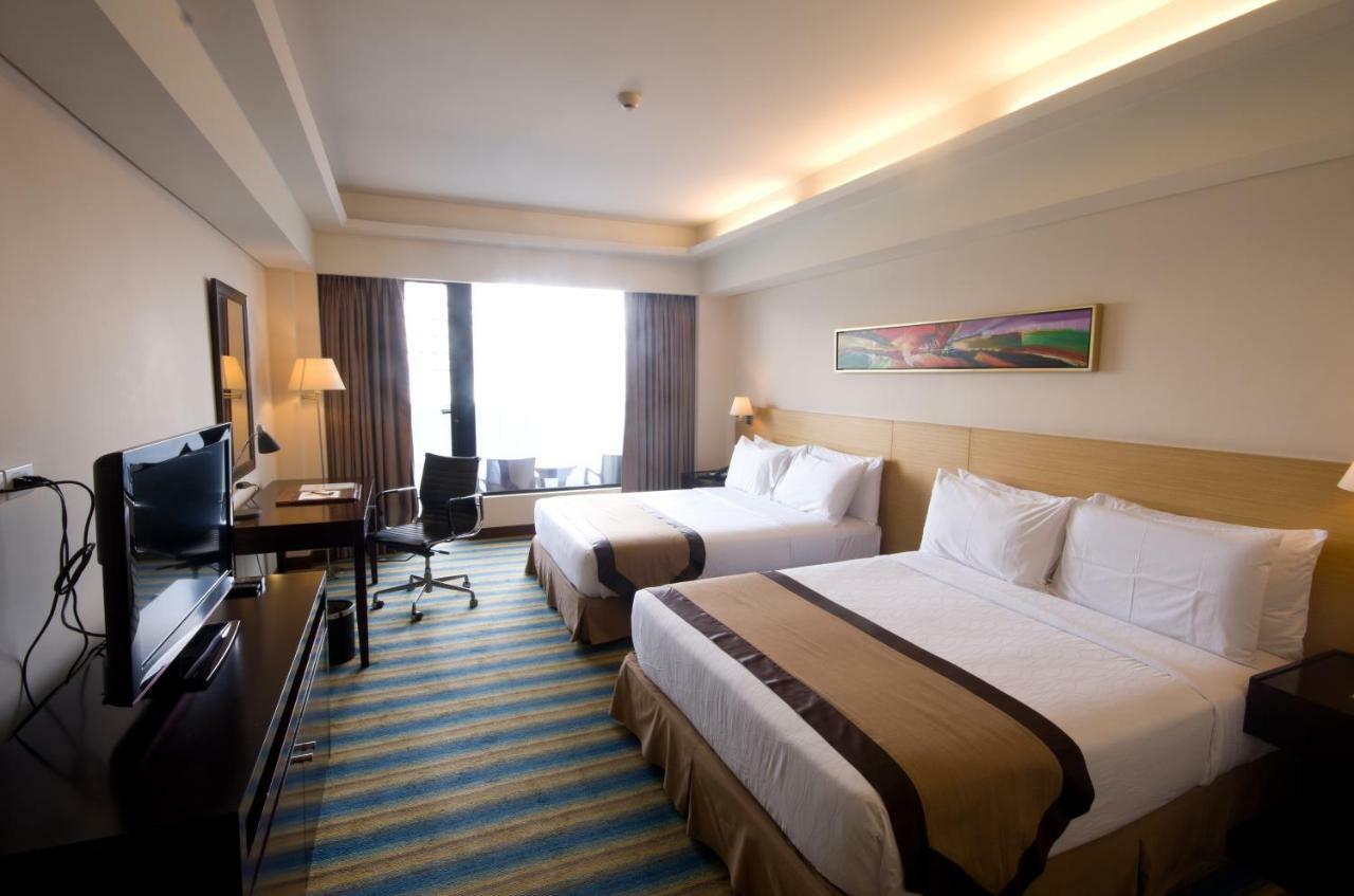 Luxent Hotel Cidade Quezon Exterior foto
